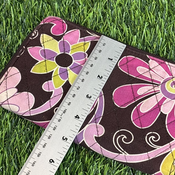 Vera Bradley Quilted Zip Wallet Brown Pink Floral Cotton Wristlet - Picture 10 of 10